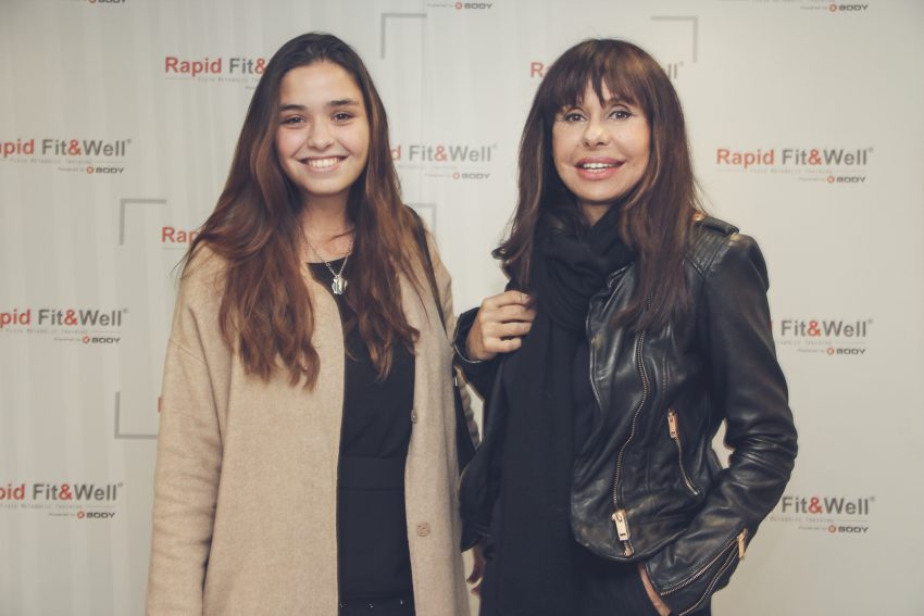 manuela-moura-guedes-and-daughter-in-inaugurac%cc%a7a%cc%83o-rfw-6-12-2016-photo-by-rui-pereira