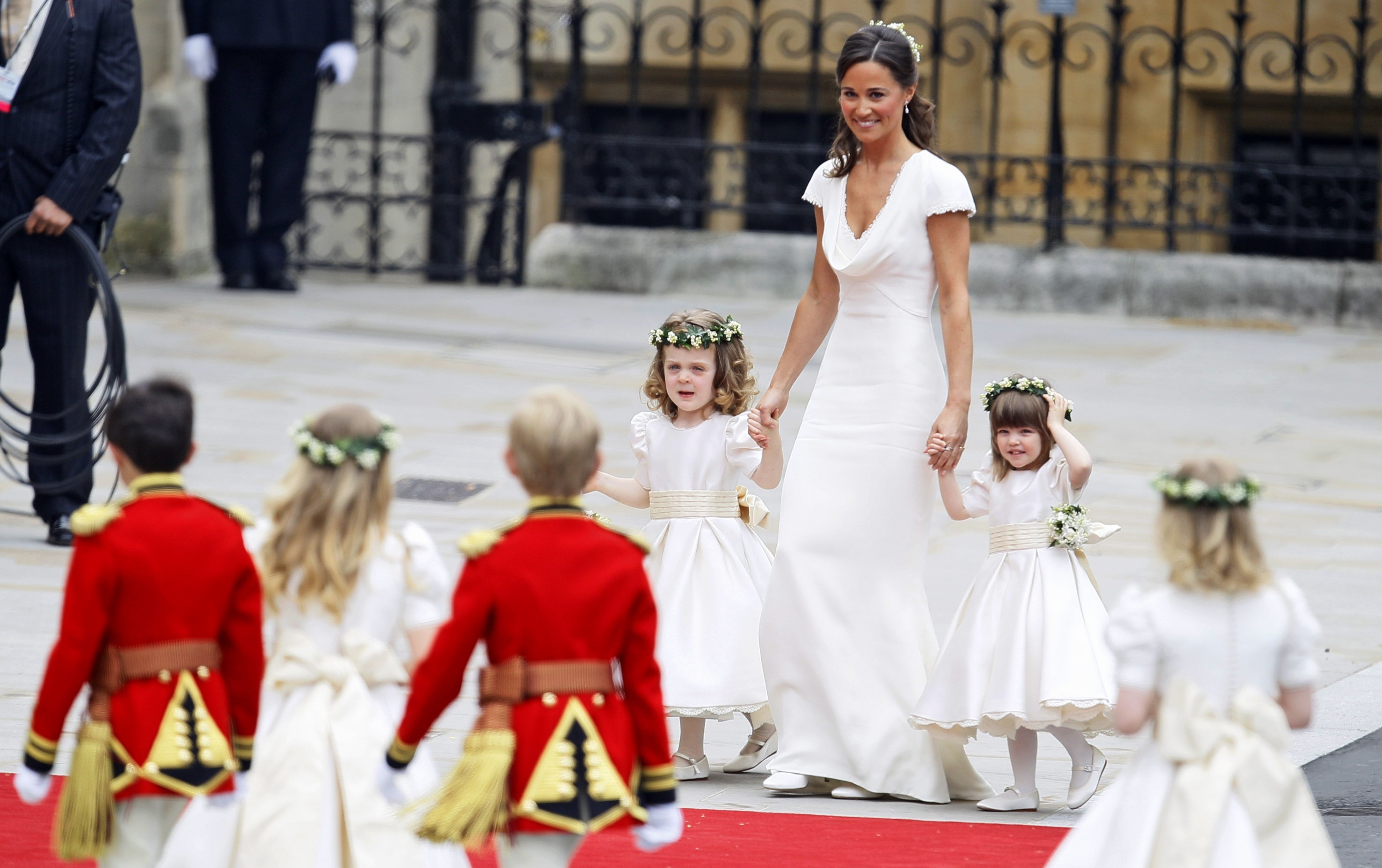 Миддлтон замуж вышла. Свадьба Кейт Миддлтон и принца Уильяма. Свадьба принца Уильяма и Кейт Пипа Мидлтон. Принц Вильям и Кейт Миддлтон свадьба. Свадьба Уильяма и Кейт Миддлтон.