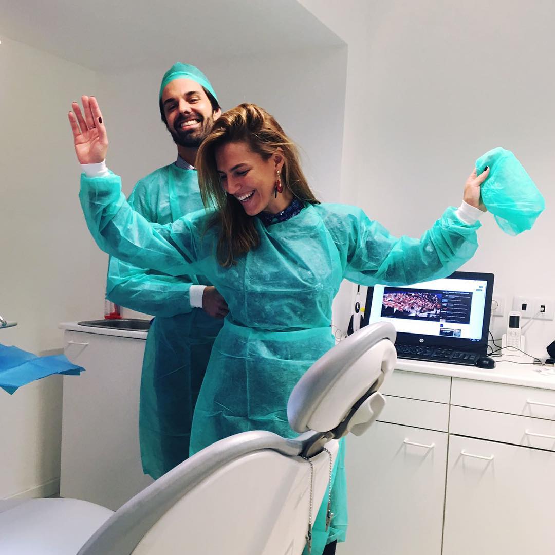 Ana Rita Clara e o marido Hugo Madeira consultório dentista