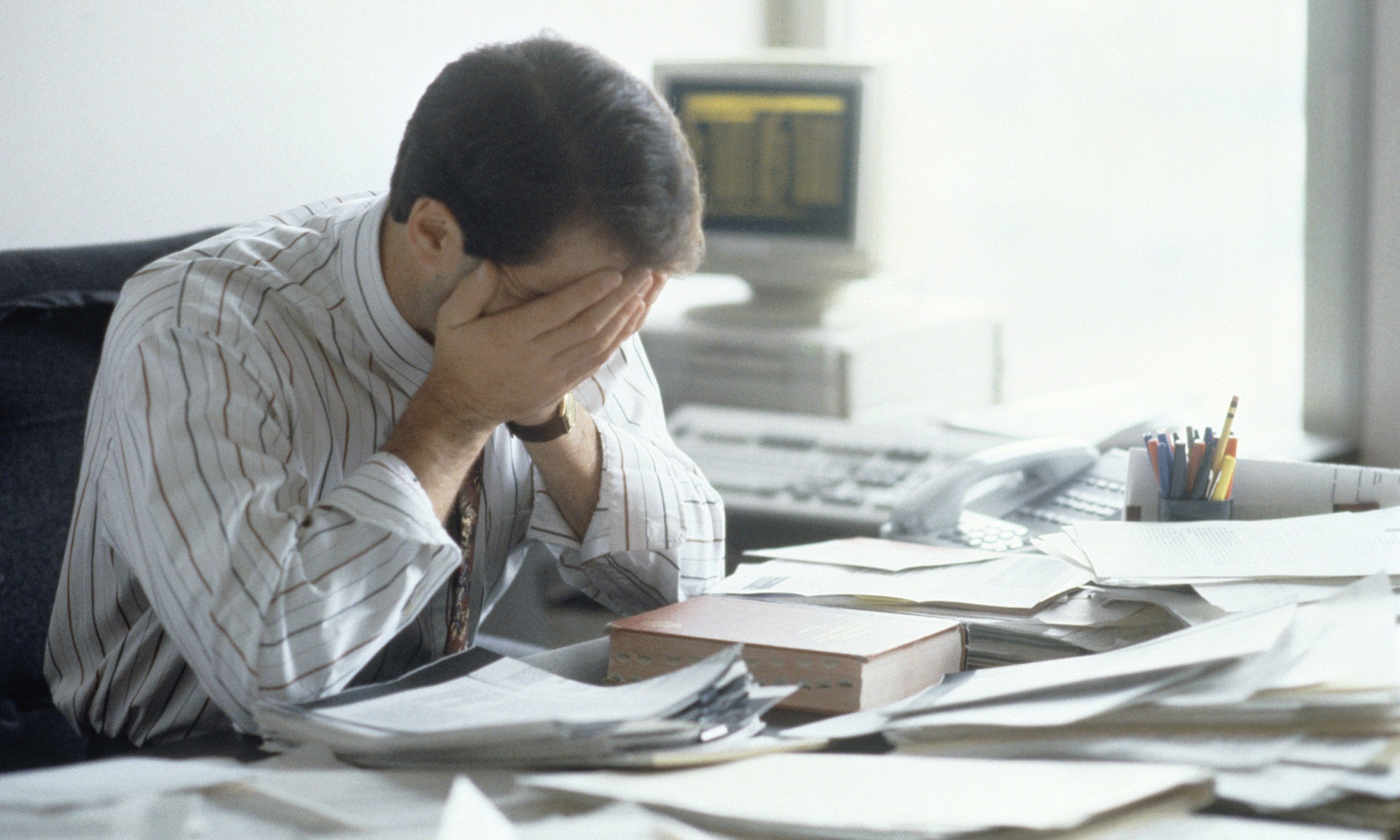 Ошибки сотрудников. Бухгалтер ошибся. Несчастный бухгалтер. Бухгалтер ошибся. Ошибки бухгалтера.