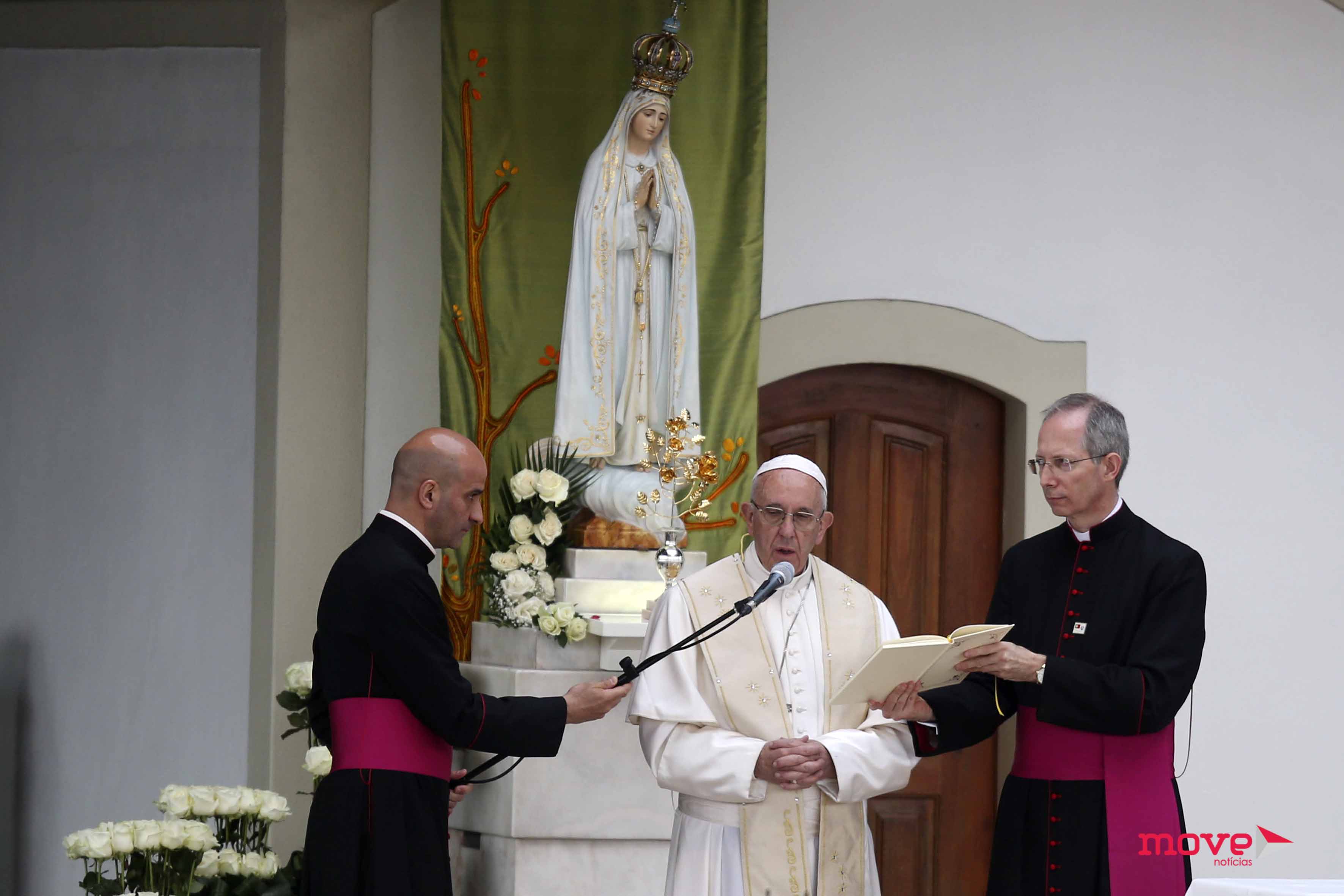 Em direto do Santuário de Fátima: Papa preside à Bênção 