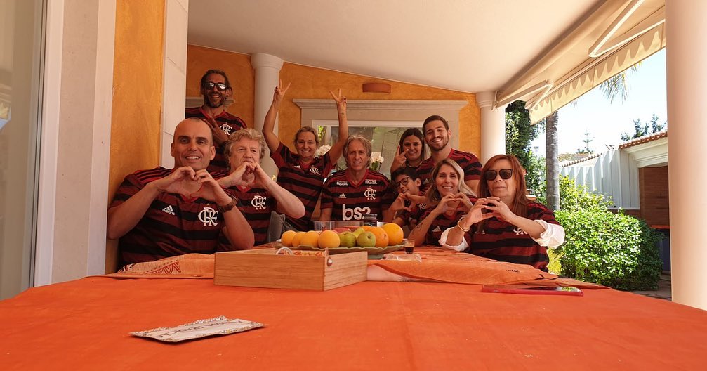 Família de Jorge Jesus já faz claque pelo Flamengo Família de Jorge Jesus já faz claque pelo Flamengo